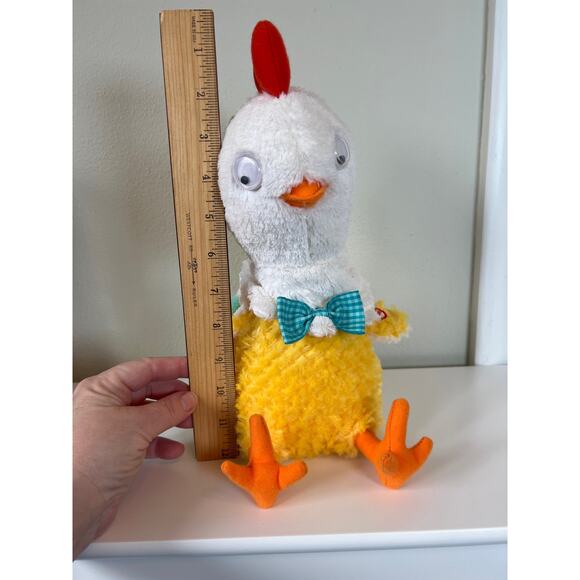 Hallmark Going Bonkers Chicken Easter Plush w Sound & Motion 2012 - Picture 8 of 9